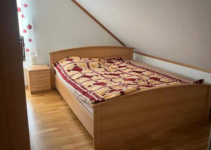 3rd Floor Living Space With Shared Kitchen Homestay *